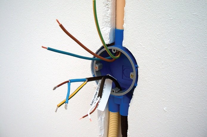 MAGNUM Cable beltéri és kültéri fűtőkábel 450 W = 15 m (30 W 10
